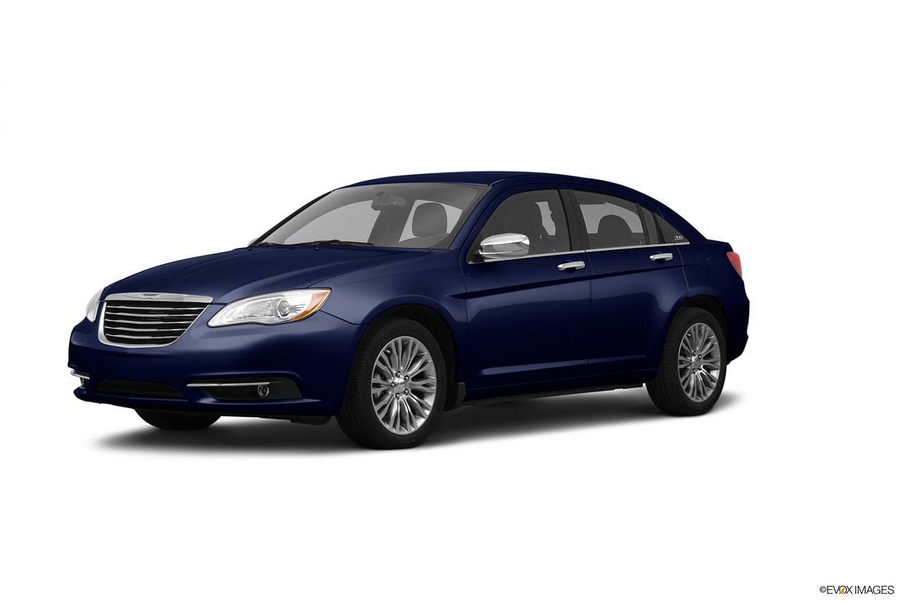 2011 Chrysler 200 Sedan Front View
