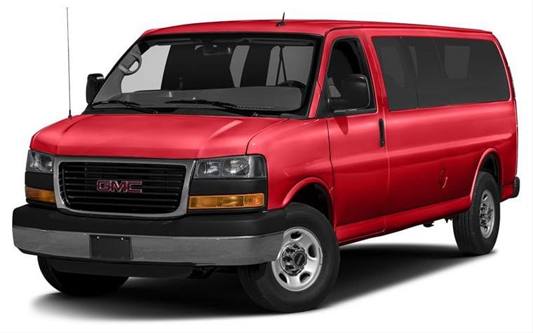 2018 GMC Savana Passenger Van Front View