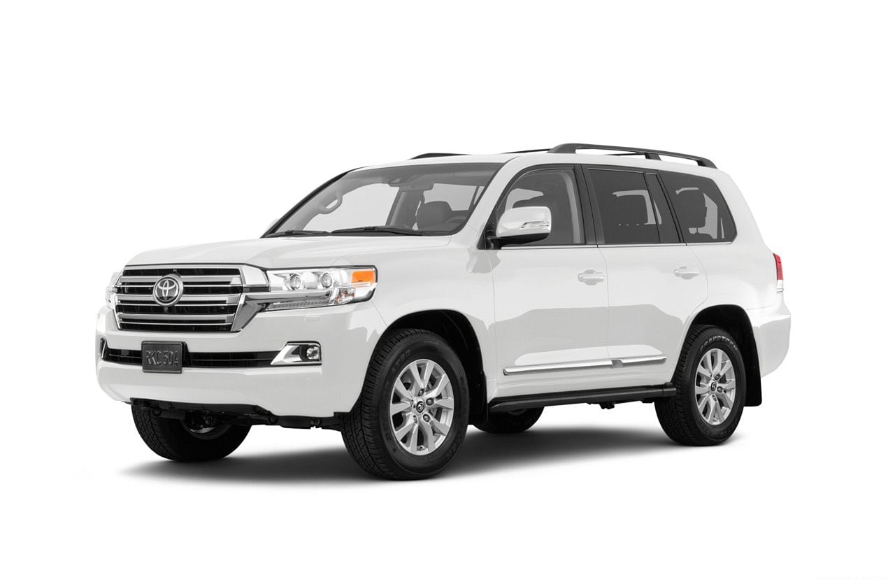 2016 Toyota Land Cruiser SUV Front View